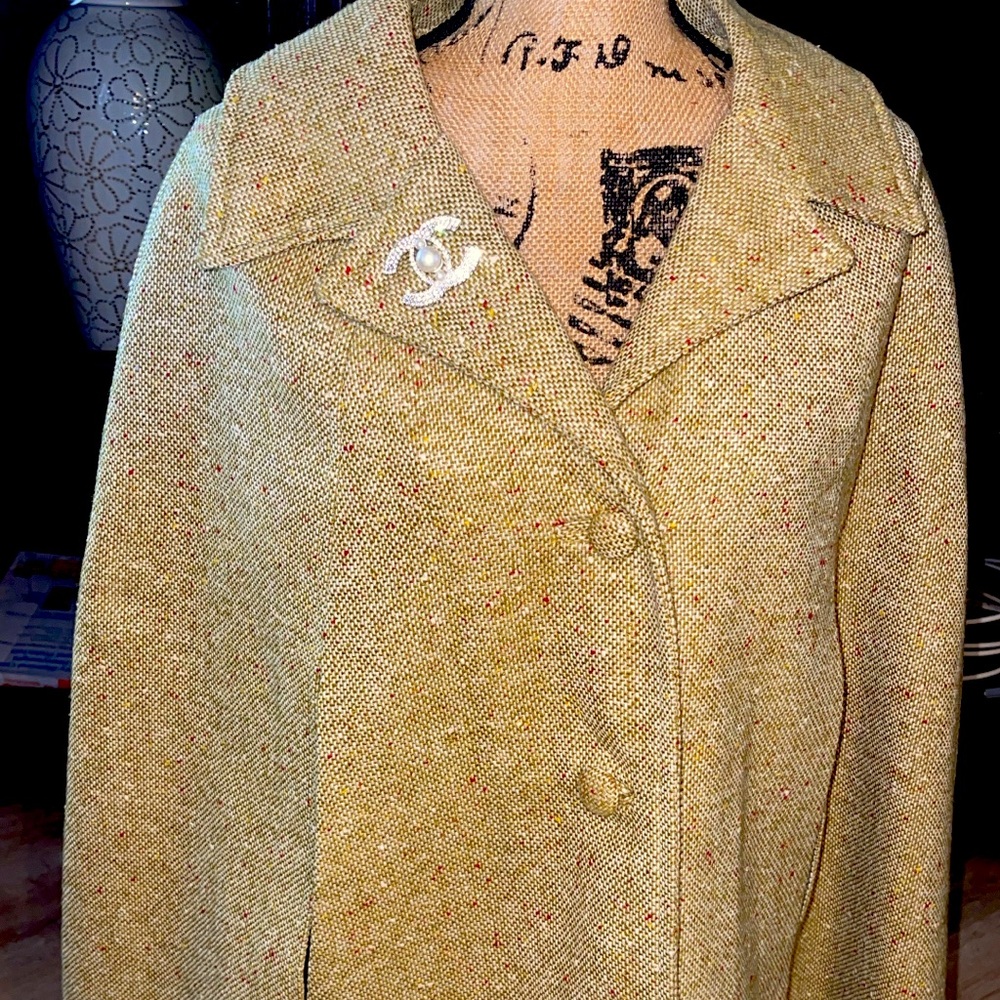 Size medium tailor to a size medium.